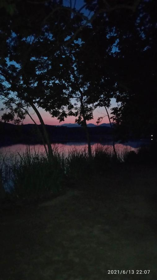 La Terraza Otel Banyoles Dış mekan fotoğraf